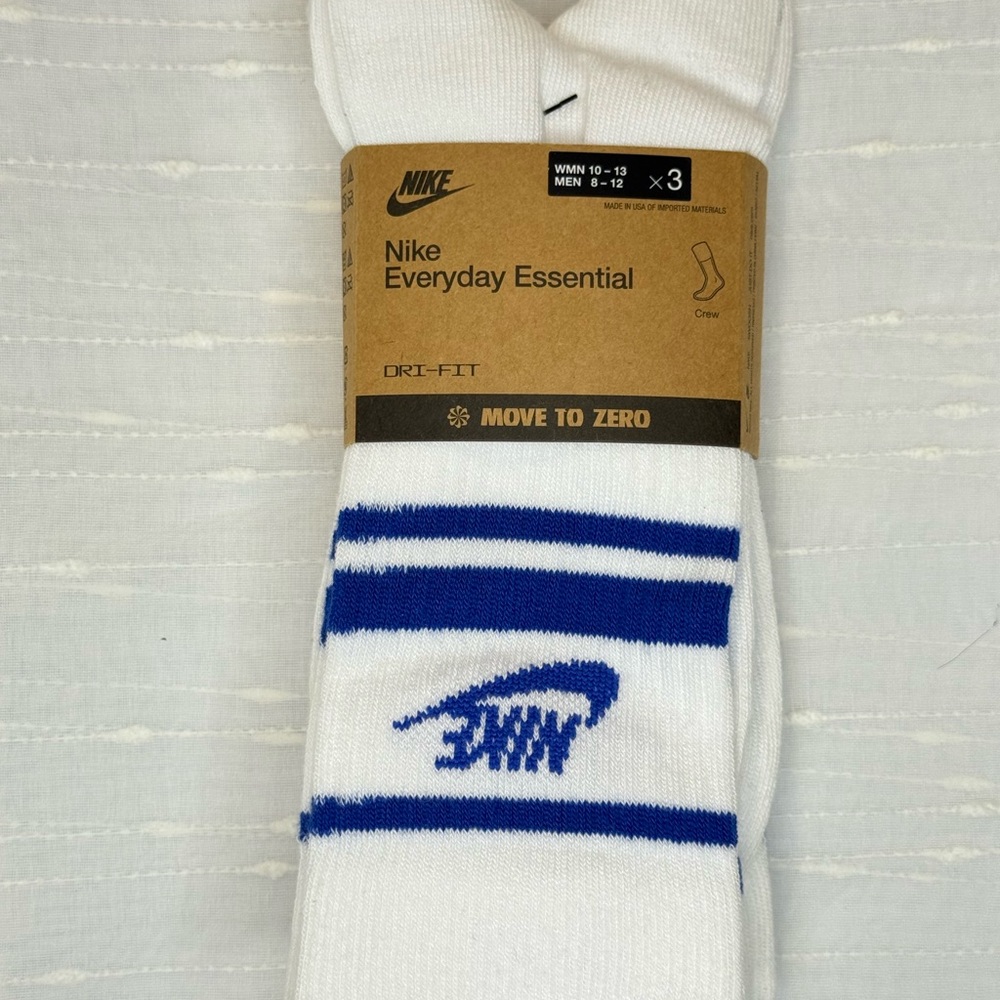 Nike Everyday Essential White and Blue Socks